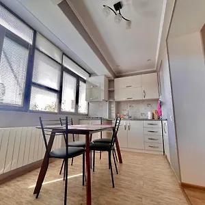 Luxury In Centre Апартаменты